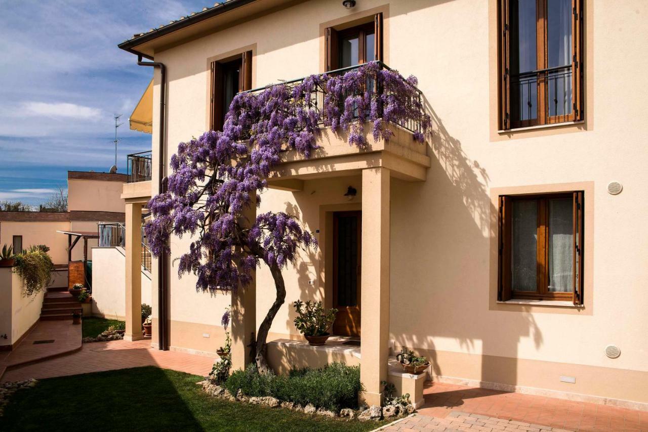 Casa Il Glicine A Due Passi Dal Centro Apartment Siena Ngoại thất bức ảnh